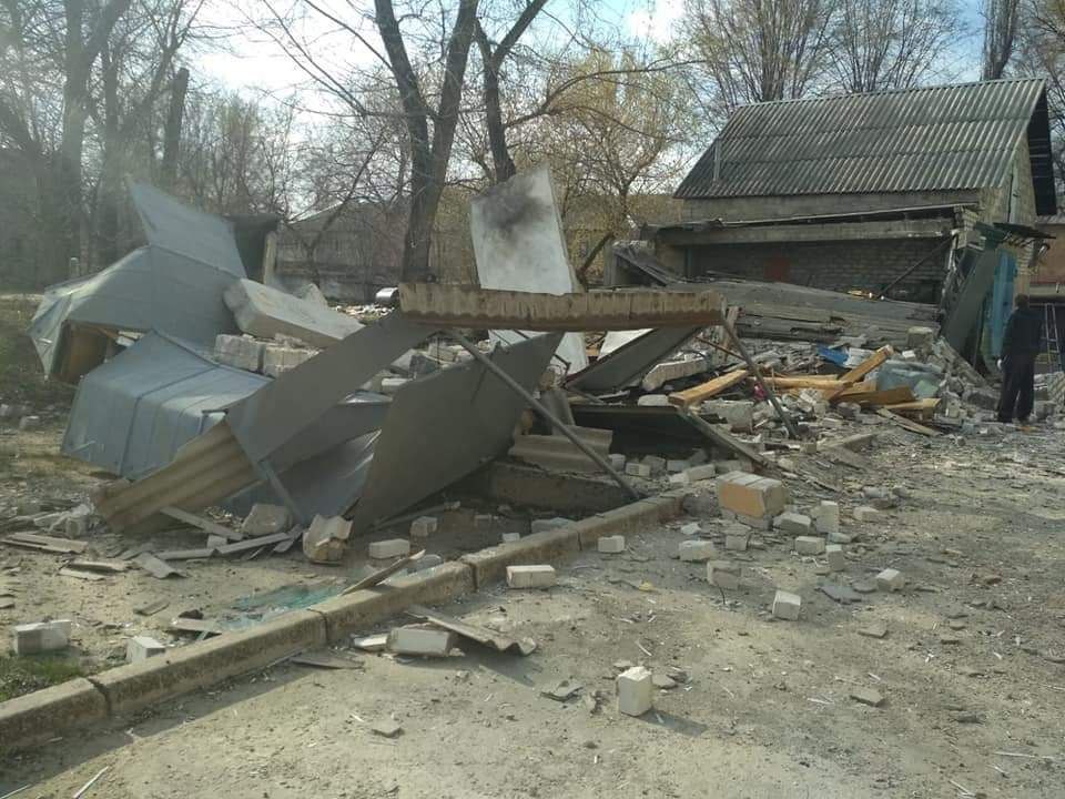 У Рубіжному внаслідок обстрілу окупантами згорів цілий житловий квартал