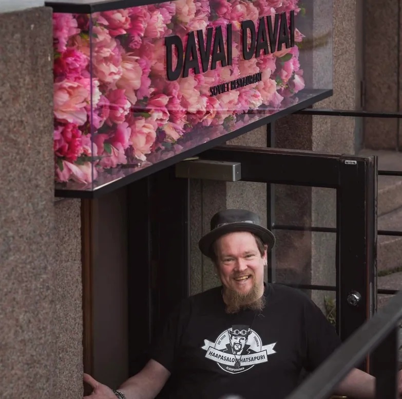 Актор з "Особливостей національного полювання" закрив ресторан російської кухні у Гельсінкі