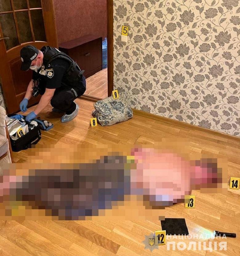 У Києві в квартирі на Печерську знайшли тіло з кулей в голові