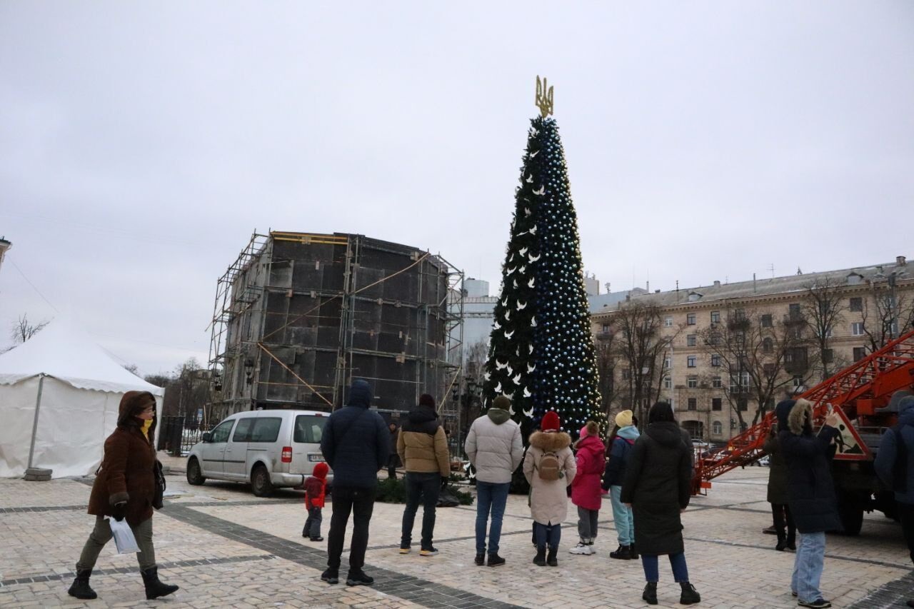 У Києві на Софійській площі встановили "ялинку незламності"