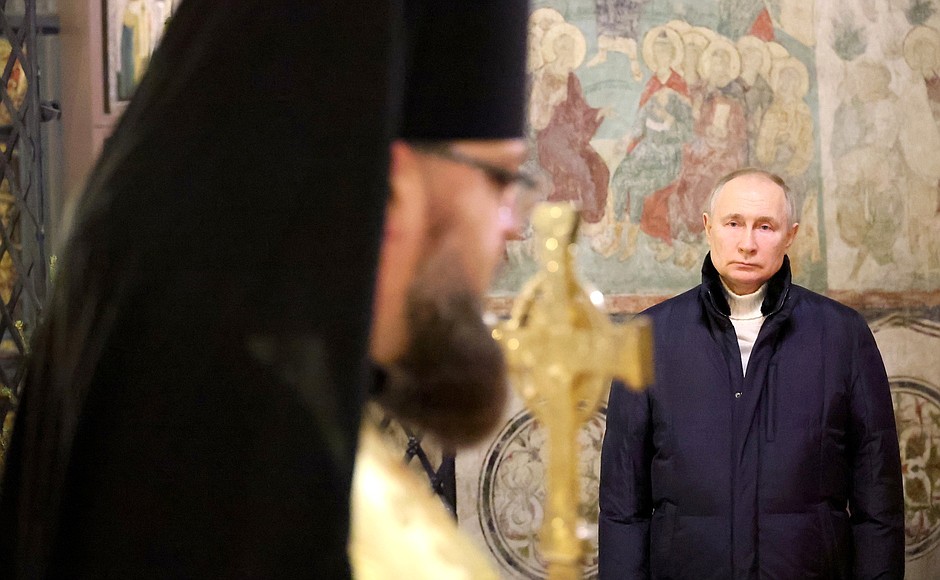 путін наодинці зустрів Різдво у кремлі
