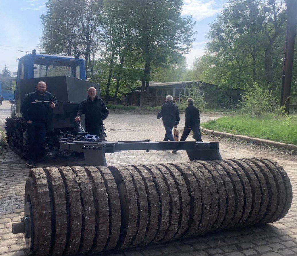 Харківські виробники представили машину для розмінування