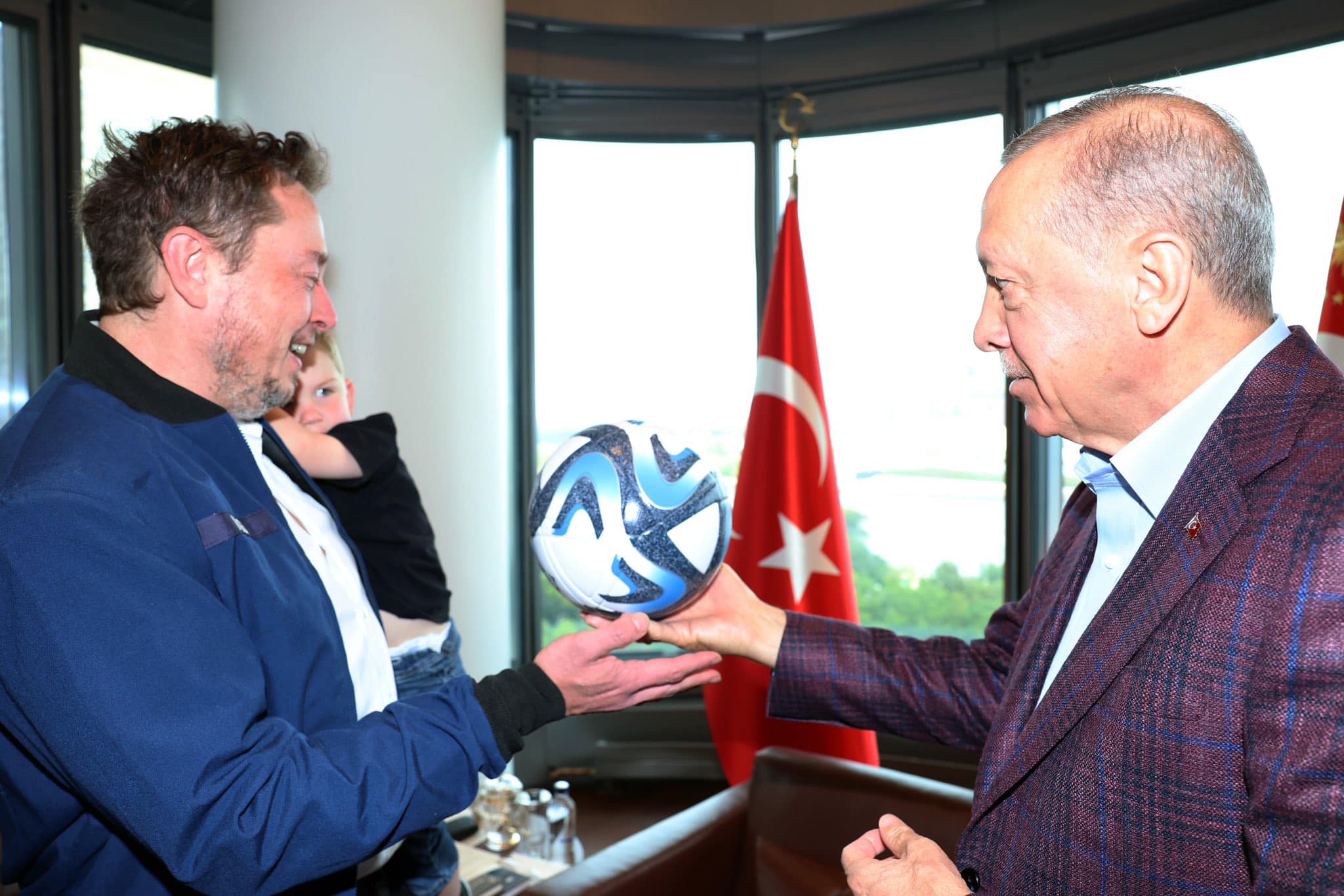 Ердоган на зустрічі з Ілоном Маском запропонував побудувати в Туреччині завод Tesla