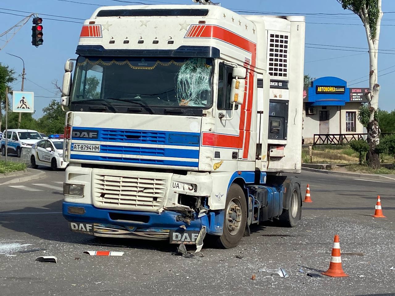 В Кривому Розі зіткнулися маршрутка та фура, постраждали 22 людини