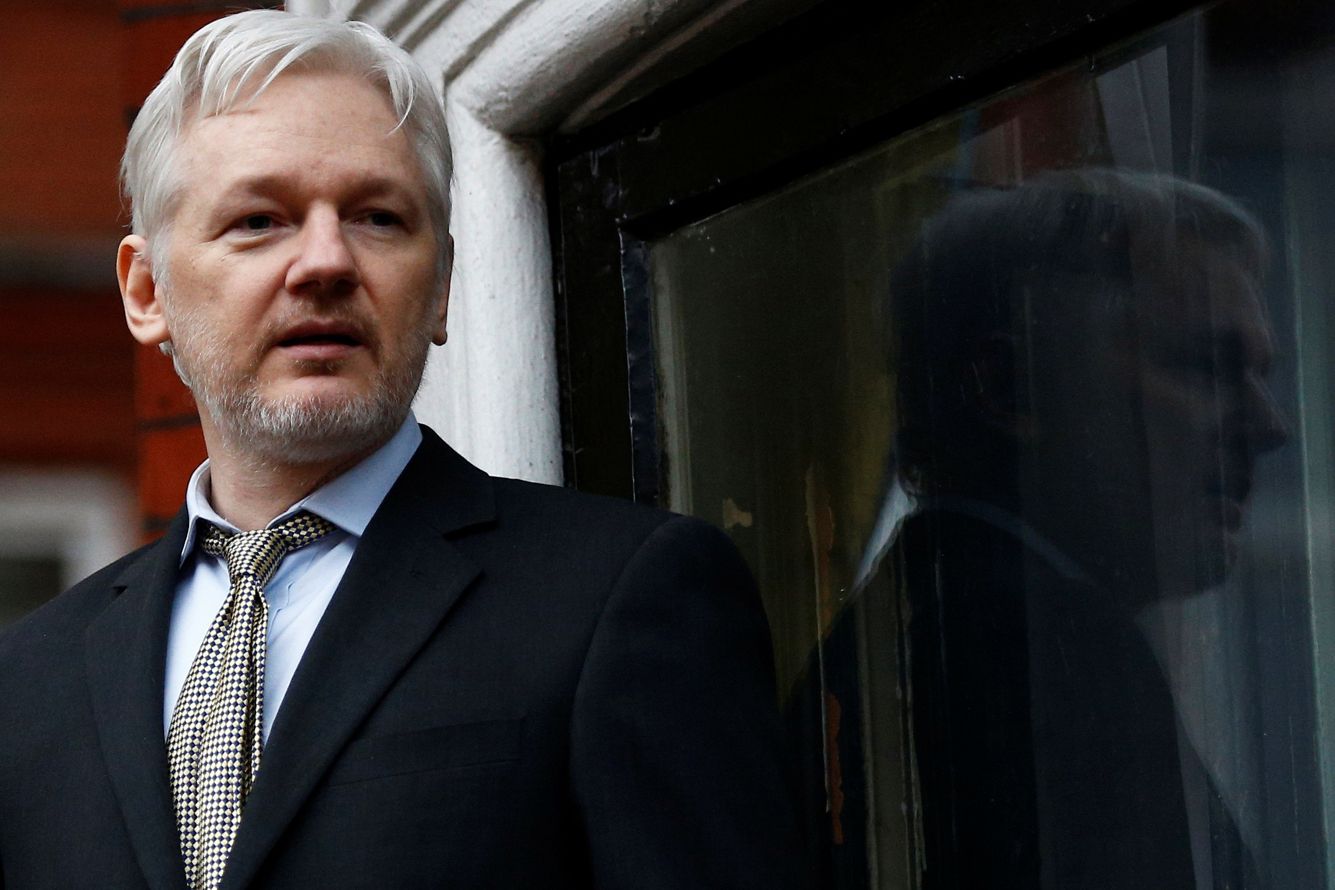 Ассанжа звільнили з британської в'язниці - WikiLeaks