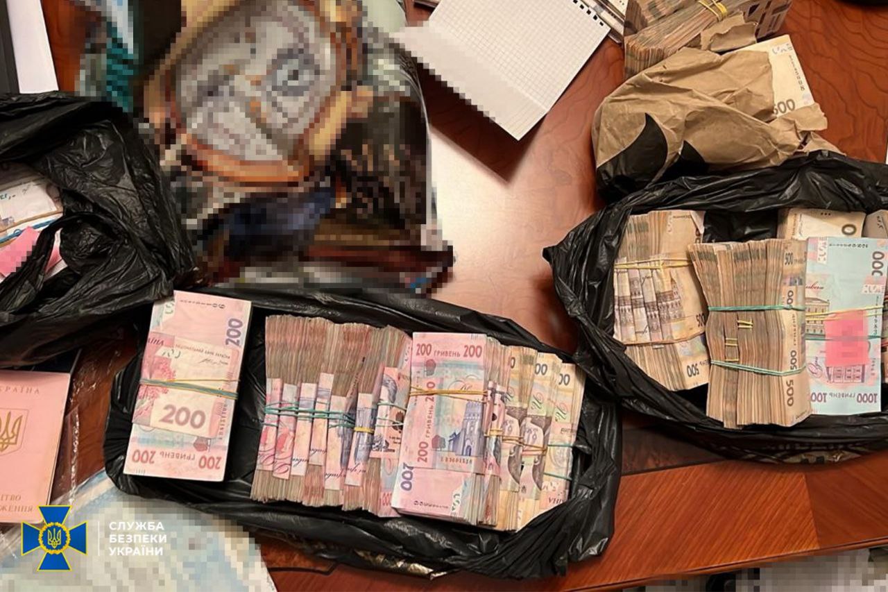 На Дніпропетровщині затримали банду рекетирів, яку очолював депутат місцевої ради