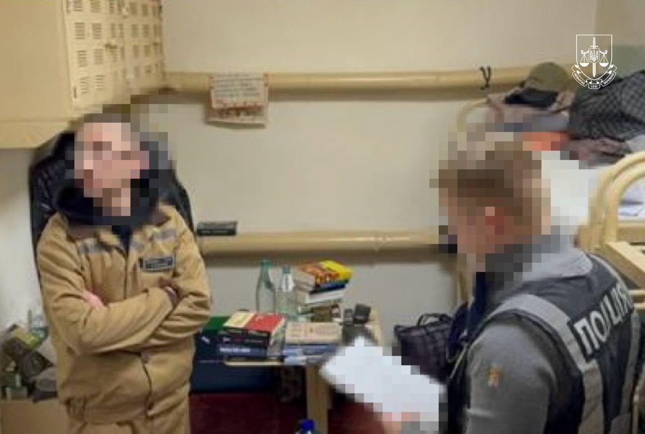 Кримінальні авторитети вимагали гроші у в'язнів