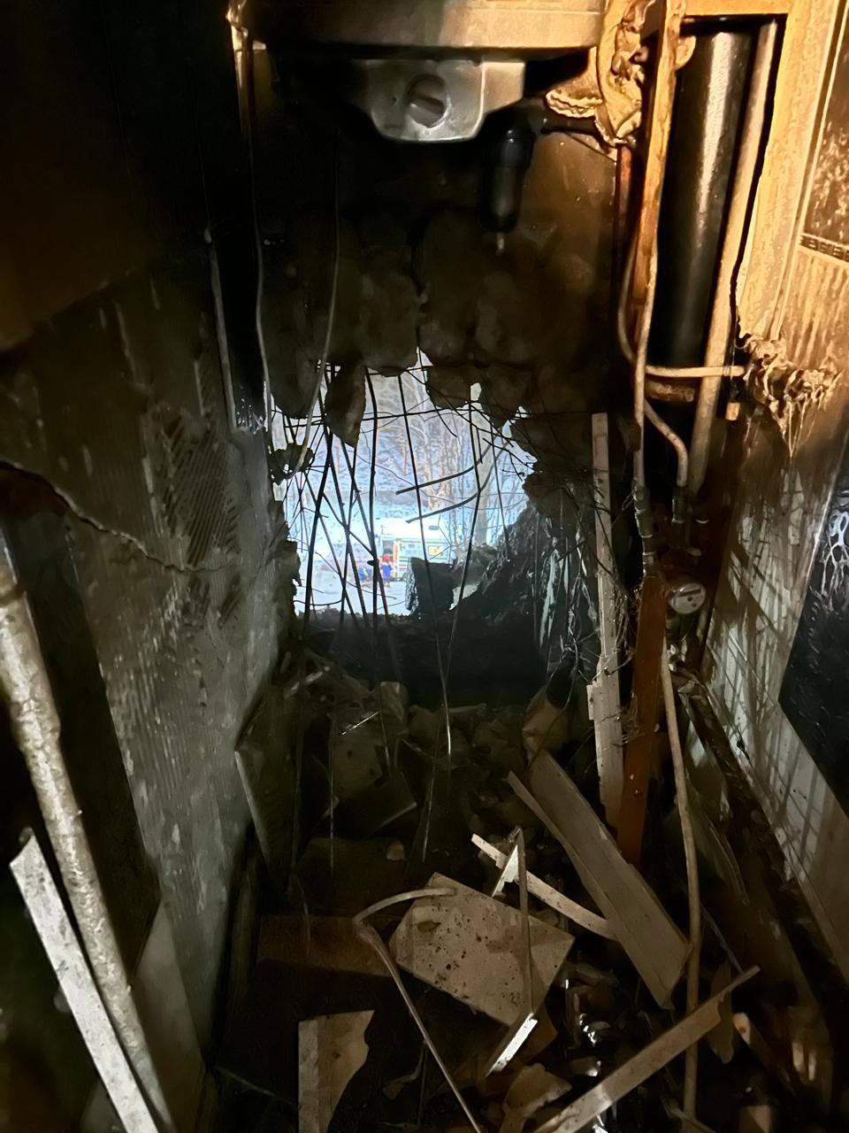 У Долинській на Кіровоградщині "шахед" влучив у багатоповерхівку