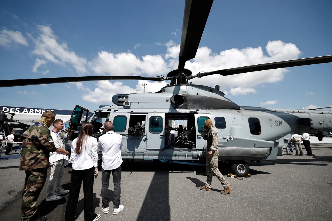 Гелікоптер Airbus H225M Caracal Міністерства збройних сил Франції