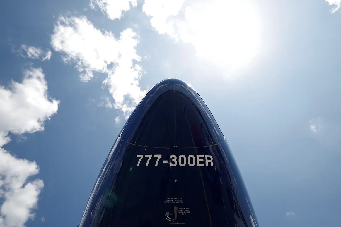 Носова частина літака Boeing 777-300ER авіакомпанії Qatar Airways