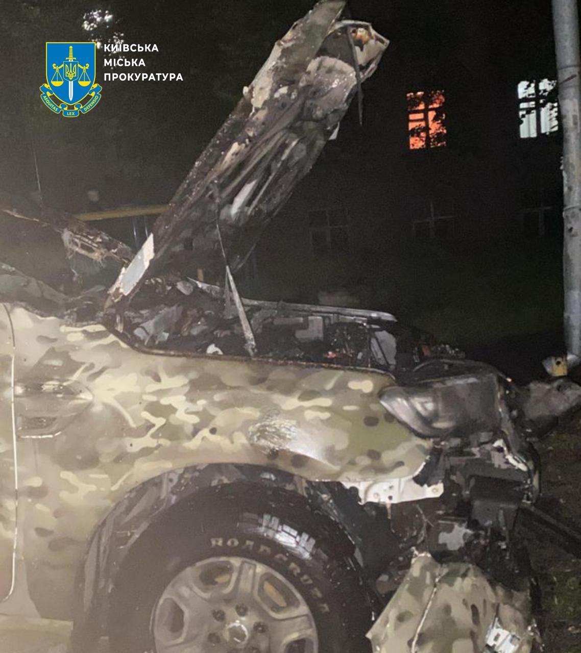 У Києві ексвійськовий спалив автомобіль Героя України у його день народження
