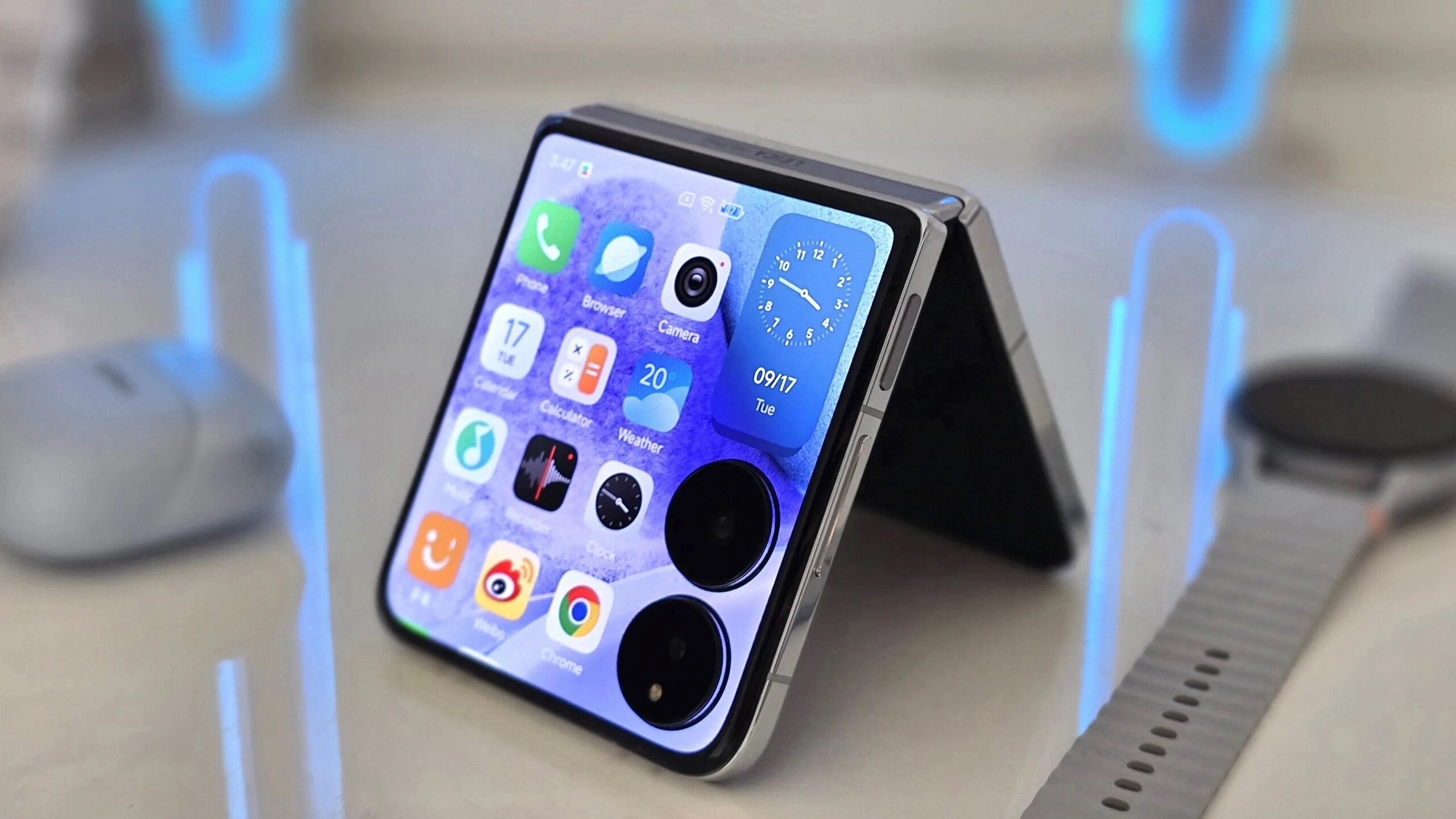 Xiaomi випустила смартфон-розкладачку Mix Flip 2