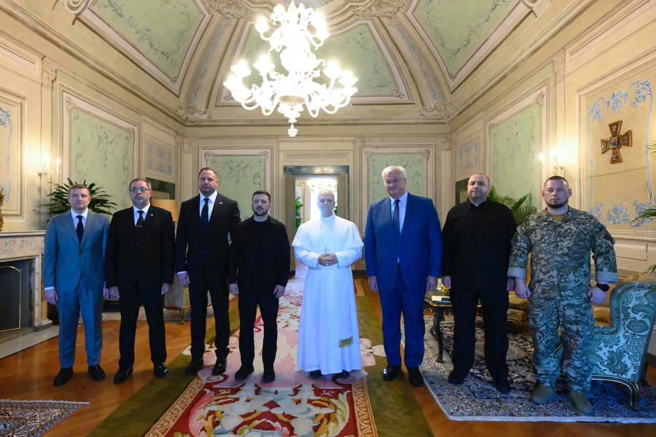 Зеленський зустрівся з Папою Римським