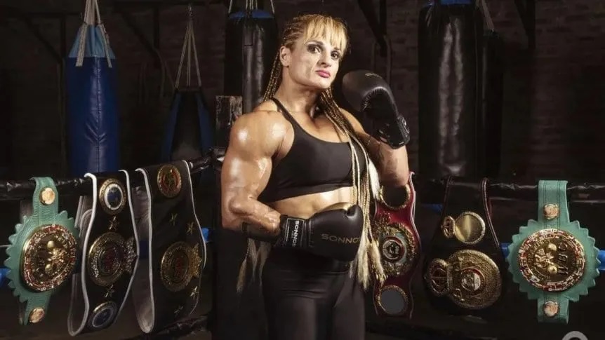 Колишня чемпіонка світу з боксу померла після інсульту в 47 років
