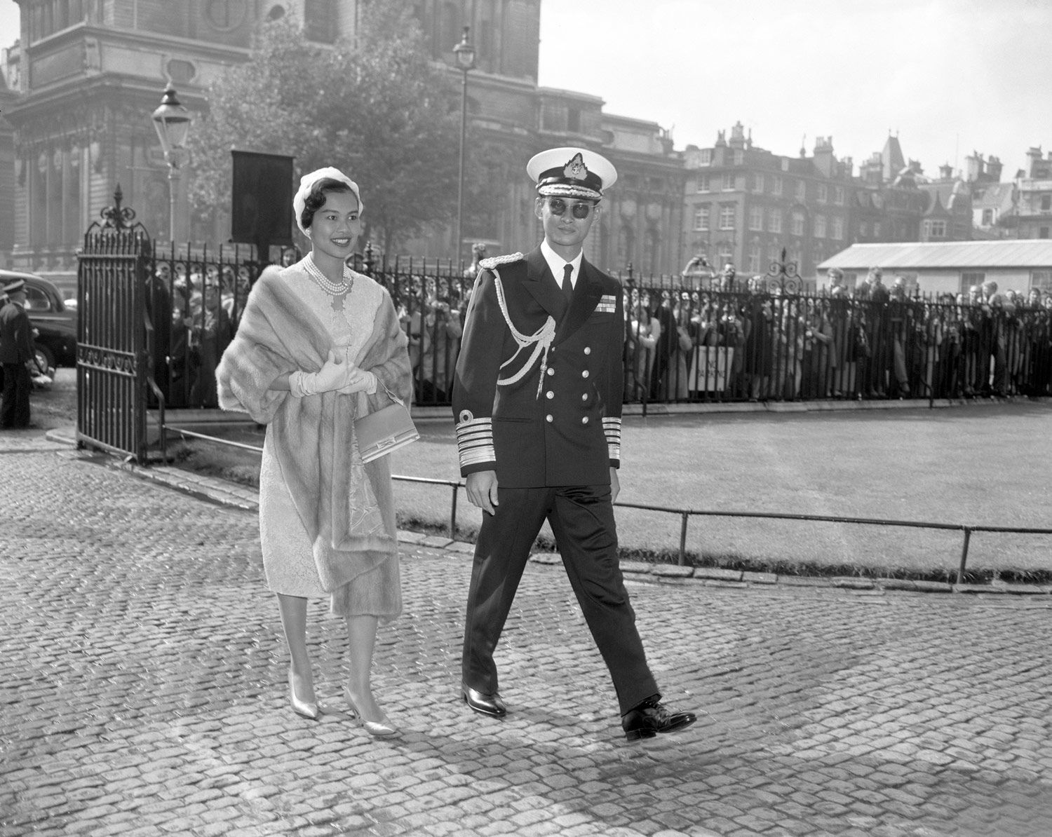 Королева Сірікіт і король Рама IX під час візиту до Лондона у 1960 році