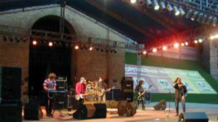 В Золотую осень прошел рок-фестиваль Золотое правило 2001