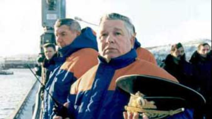 Адмирал Вячеслав Попов выразил благодарность участникам подъема "Курска"