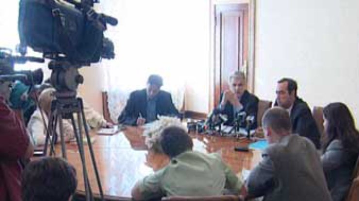 На основе блока "За единую Украину!" будет создана пропрезидентская партия