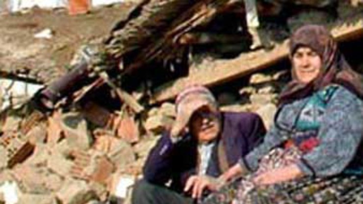 В результате землетрясения в Турции погибли 17 человек