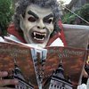 Принц Чарльз возражает против строительства "парка Дракулы"