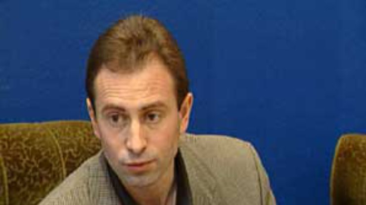 Томенко: власти некого выставить против Ющенко