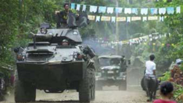 Филиппинские войска провели массированные атаки с воздуха