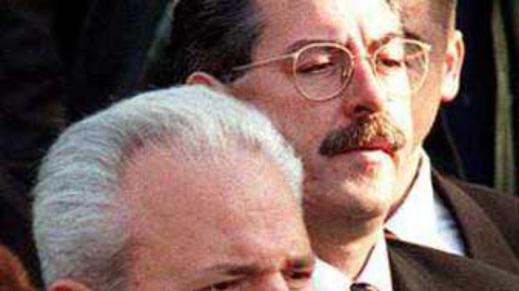 В Гаагу вывезли преемника Слободана Милошевича