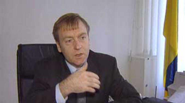 Кабмин вдвое увеличил количество госисполнителей