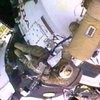 Российский космонавт и бортинженер американка выходили в открытый космос