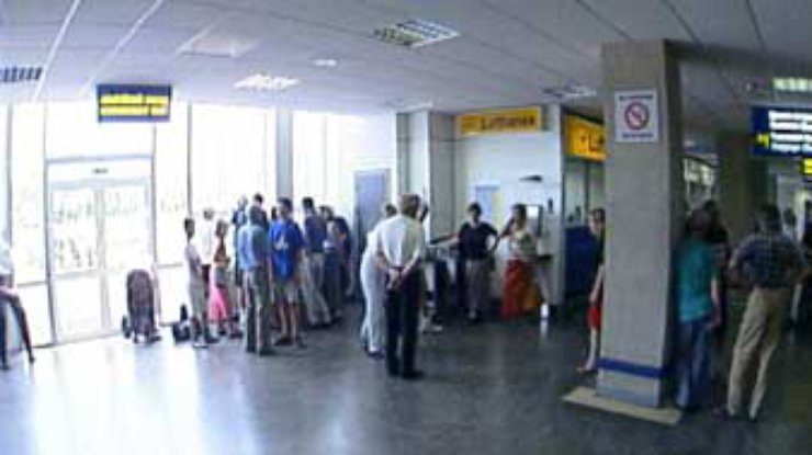 Тимошенко обвиняет аэропорт "Борисполь" в блокировании её полёта