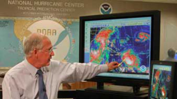 В США начата эвакуация в связи с приближением шторма Isidore