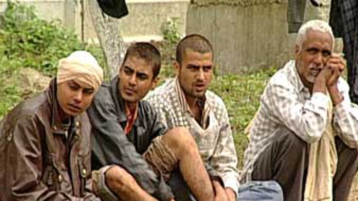 Сумские пограничники в течение суток задержали три группы нелегалов