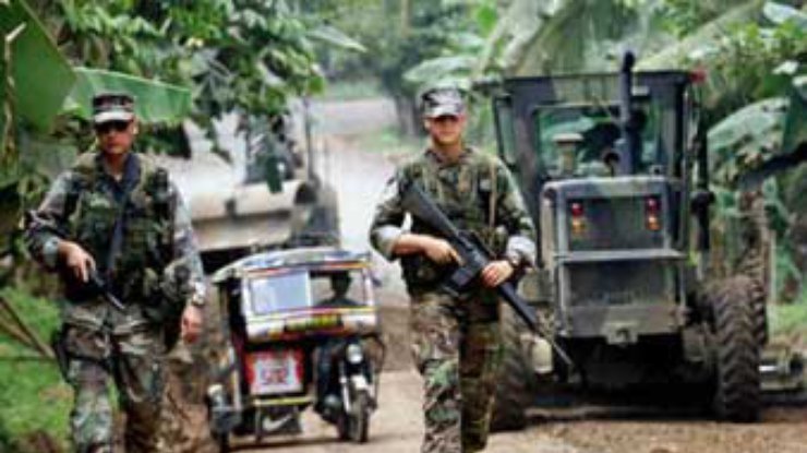 На юге Филиппин взрывом убит американский военный
