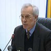Азаров предлагает освободить от уплаты налогов предприятия малого бизнеса