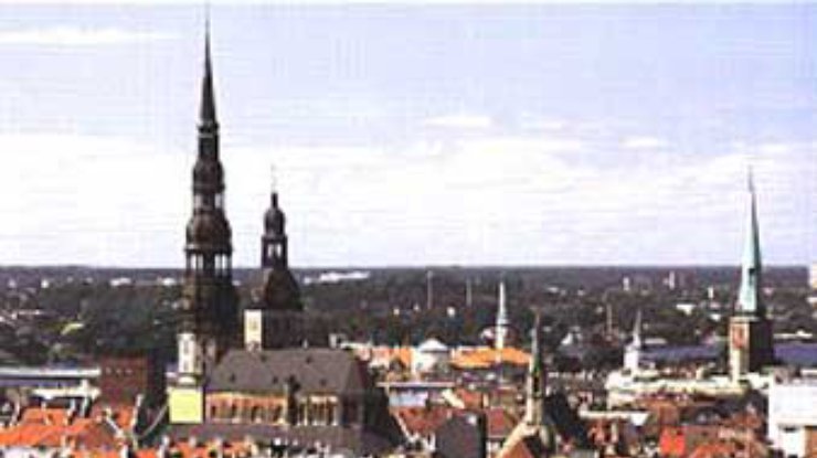 Латвия становится "правой"