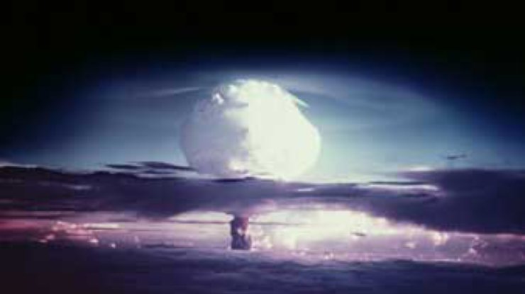 1 ноября 1952 года была испытана первая водородная бомба