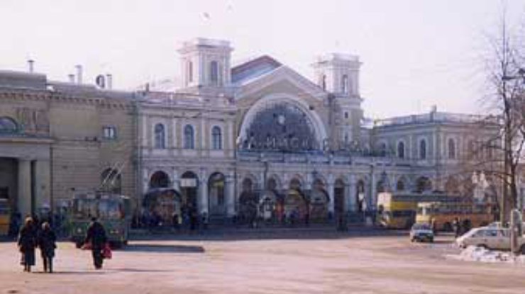 2 вагона перевернулись на людей на вокзале Санкт-Петербурга (Дополнено в 11:37)