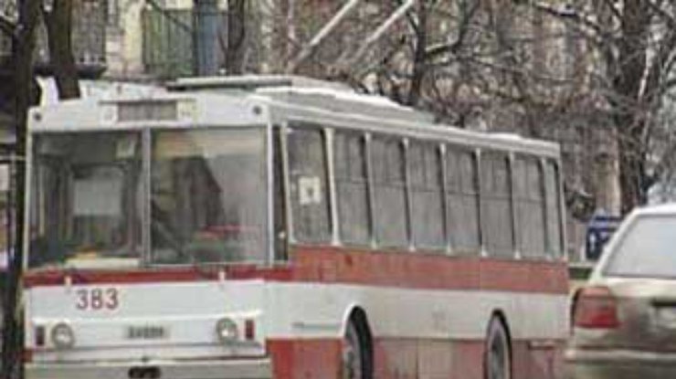 В Одессе BMW врезался в троллейбус