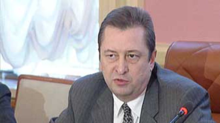 Депутат Капустин не видит девальвационных рисков для гривни в 2003 году