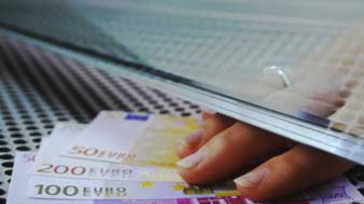 Работники СБУ изъяли в Киеве 25 тысяч фальшивых евро