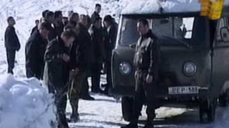 На Тбилиси обрушился снегопад