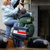 Дожди и снег привели к наводнениям во многих странах мира