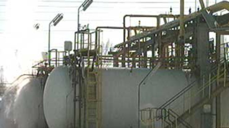 На крупнейшем в Украине нефтеперерабатывающем заводе - "ЛИНОСе" началась процедура санации