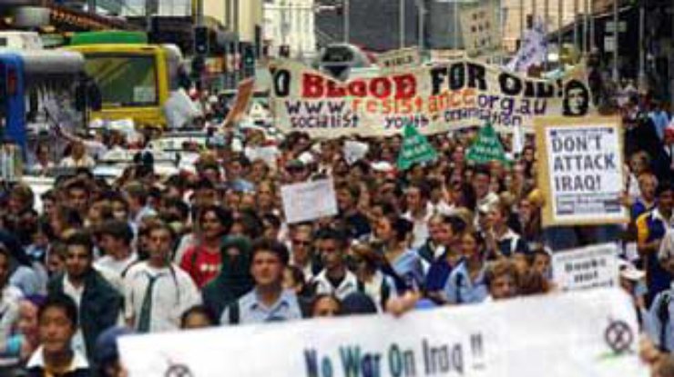 В Австралии тысячи школьников и студентов протестовали против войны в Ираке