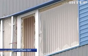 Обстріл торговельного центра в Мукачевому вважають хуліганством