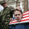 Жители России массово пытаются уехать в США
