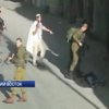 Жители Иерусалима отстреливаются от палестинцев с ножами (видео)