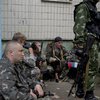 Наемники Донбасса в панике массово выбрасывают оружие