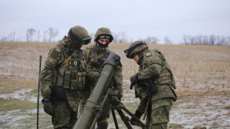Украинских военных обстреливают близ Широкино