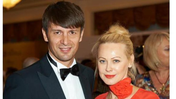 Шовковский официально развелся с женой